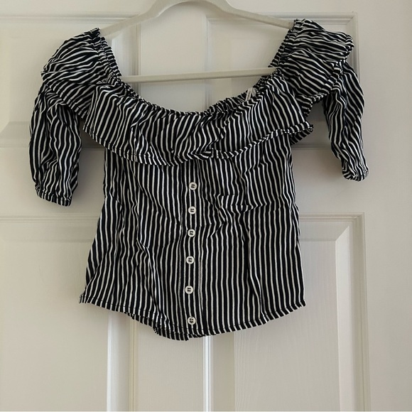 Faithfull the Brand Black and White Puff Sleeve Blouse - Picture 1 of 6